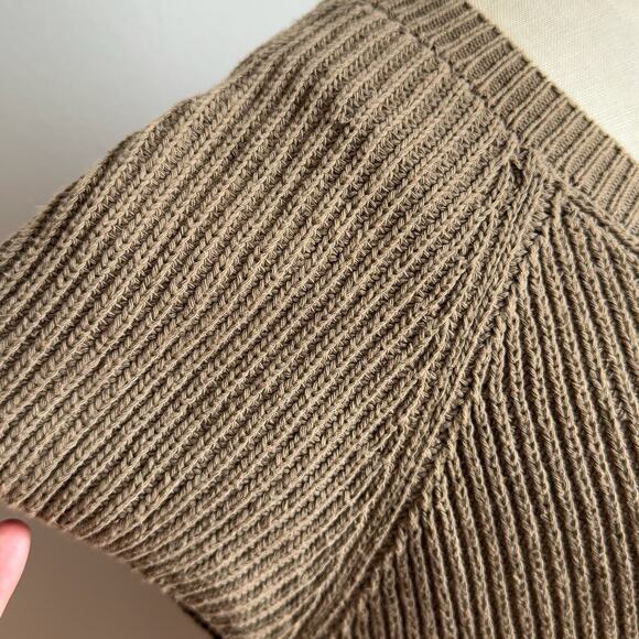 MARC JACOBS Olive Knit Sleeveless Raglan Top - Picture 6 of 10